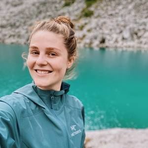 Meet your Posher, Renita